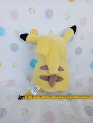 Pokemon peluche grande do Pikachu da tomy