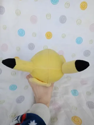 Pokemon peluche grande do Pikachu da tomy