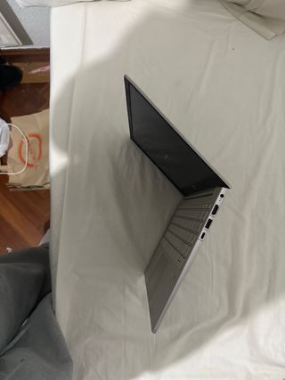 HP Pavilion 14 2022 Plata