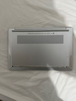 HP Pavilion 14 2022 Plata