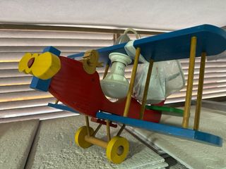 Lámpara de techo avión madera