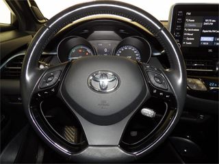 TOYOTA C-HR 2.0 180H Advance LUXURY
