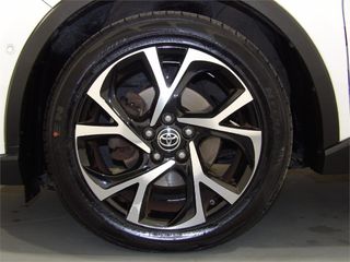 TOYOTA C-HR 2.0 180H Advance LUXURY