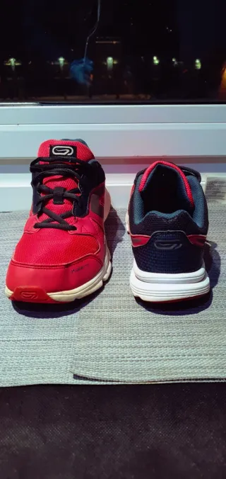 Zapatillas deportivas mujer Kalenji rojas y negras