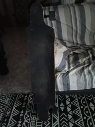 Monopatín Longboard Diseño Calavera