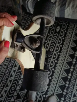 Monopatín Longboard Diseño Calavera