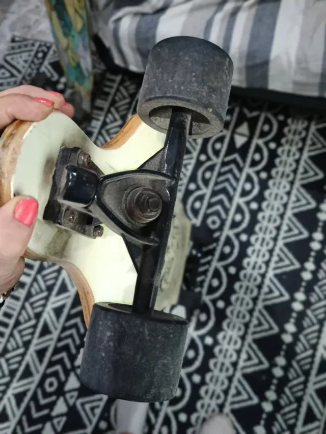 Monopatín Longboard Diseño Calavera