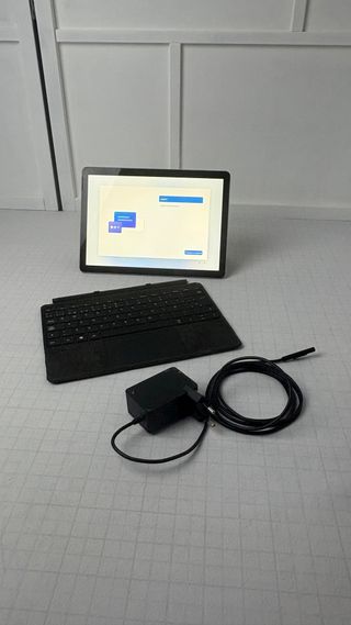 Microsoft Surface Go 2 Portátil + Teclado