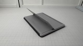 Microsoft Surface Go 2 Portátil + Teclado