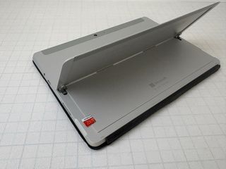 Microsoft Surface Go 2 Portátil + Teclado