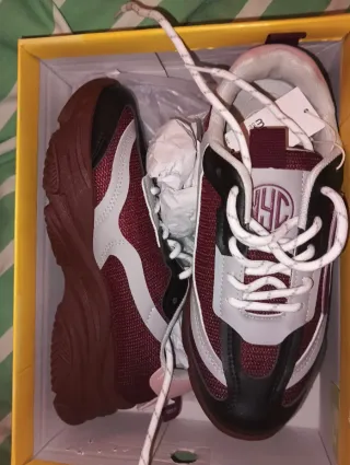 Zapatillas Mujer Rojas y Blancas