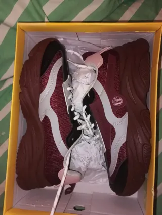 Zapatillas Mujer Rojas y Blancas