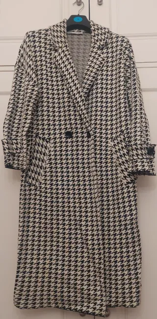 Abrigo Zara oversize talla M