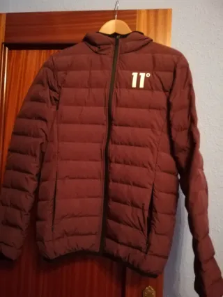 Chaqueta 11 Degrees granate talla S