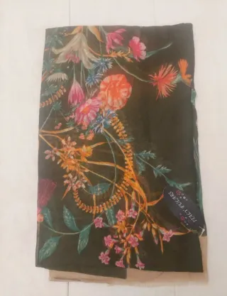 Fular de flores nuevo