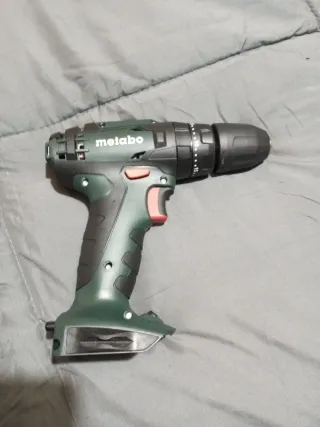 Taladro percutor atornillador Metabo SB 18