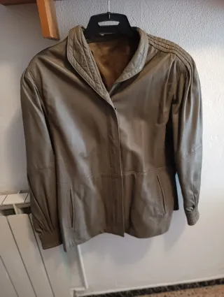 Chaqueta polipiel gris talla XXL