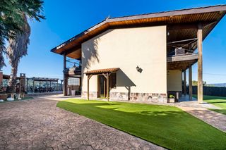 CASA EN VENTA CON PISCINA EN EL TAIÓ