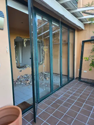 Ventanales en verde carruaje doble cristal climali