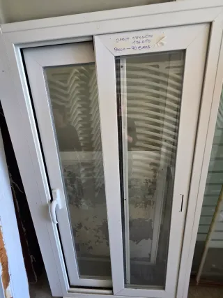 Ventanas de aluminio blancas y algunas pvc ..