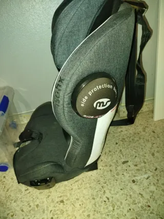 Silla de coche gris