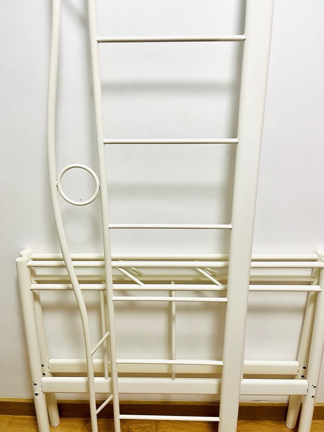 Letto singolo IKEA bianco con divano letto