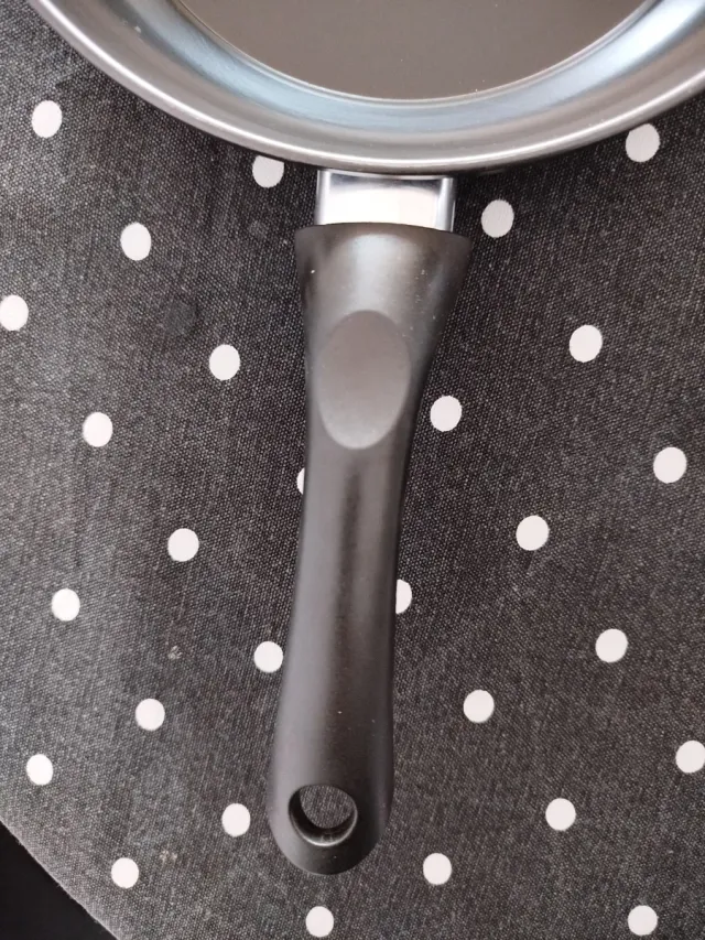 Padella antiaderente nera