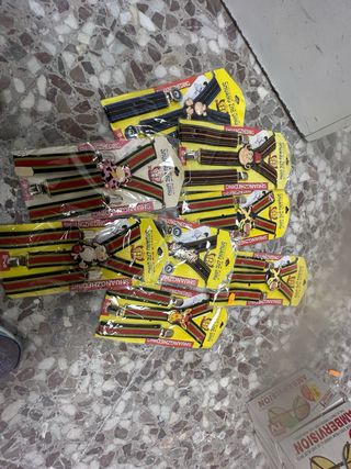 Set di 8 bretelle per bambini con design a righe e dettaglio animaletto