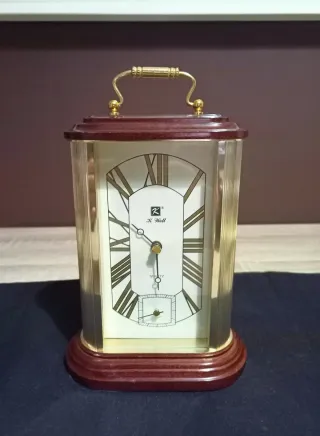 Reloj de Carruaje y Sobremesa K. Well