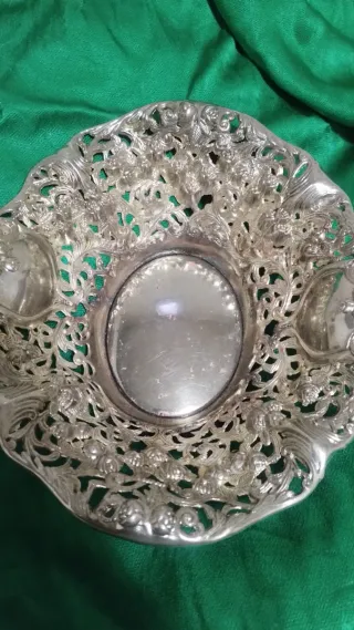 Piatto in metallo argentato