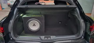 Subwoofer JL Audio 12W1V2-4 con cajón