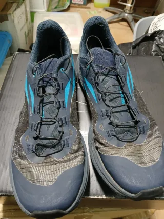 Salomon Génesis Talla 44 Azul/Gris