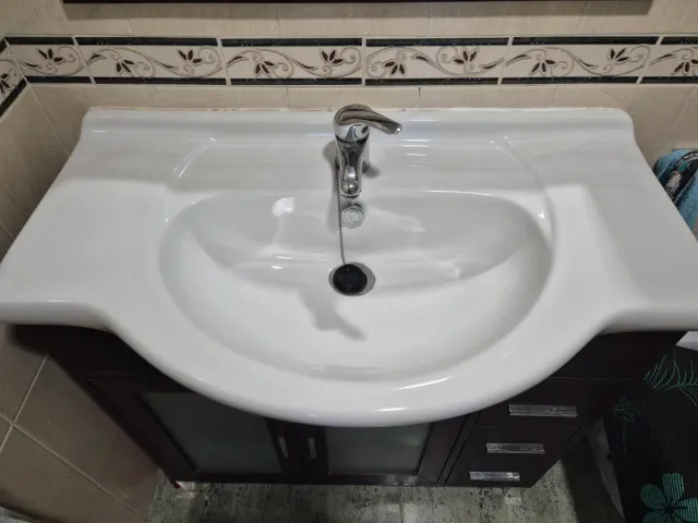 Mueble de baño. Regalo espejo
