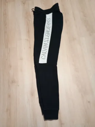 Pantalón chándal Calvin Klein negro y blanco