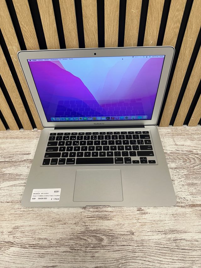MacBook Air 13" 2015 i7 8gb 256gb SSD