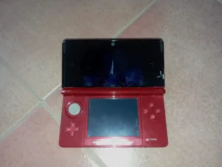 Nintendo 3DS Roja con Caja y Manuales