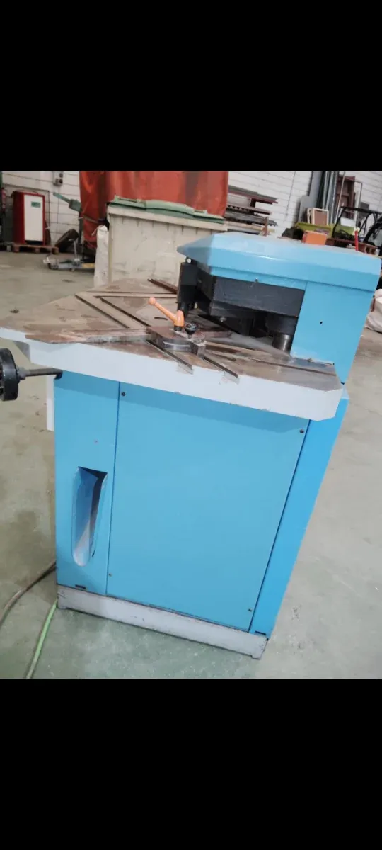 Escantonadora Euromac 220/6S