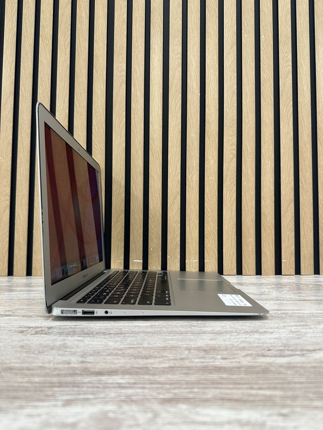 MacBook Air 13" 2017 i5 8gb 128gb SSD