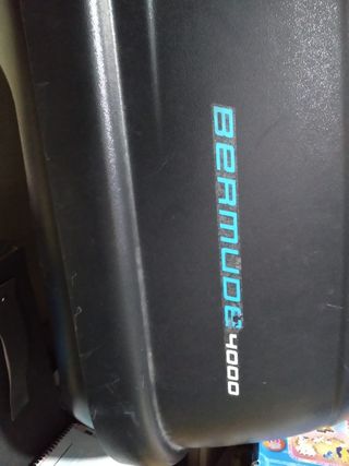 Cofre de techo Bermude 4000 con barras