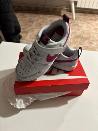 Zapatillas Nike Niña Rosa y Blanco talla 29,5