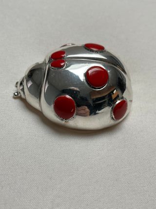 Coccinella gigante argento e smalto