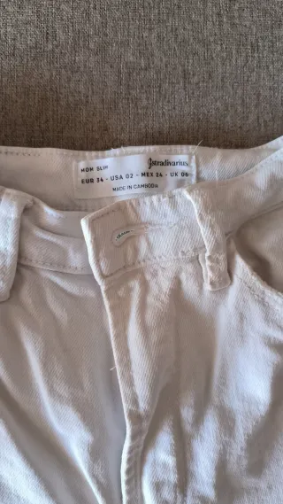 Pantalones vaqueros blancos rotos