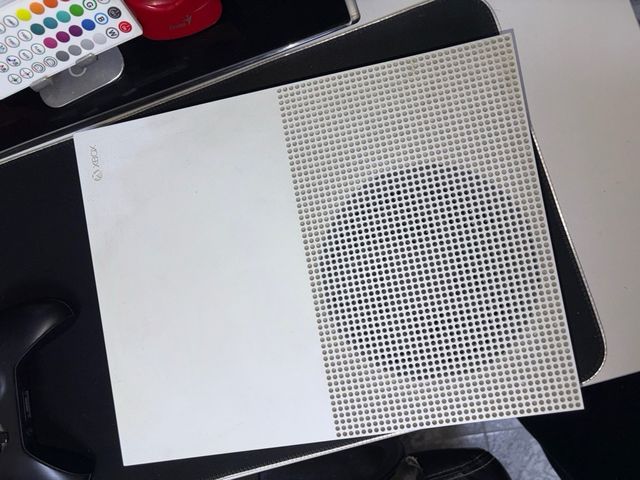 Xbox One S Blanca y Negra