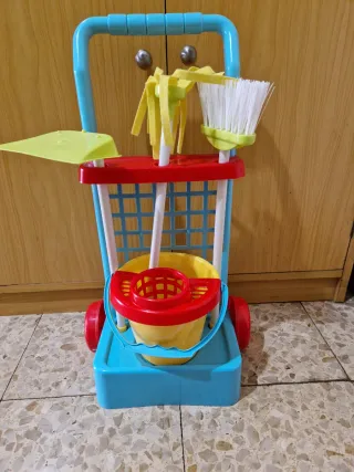 Carrito de limpieza infantil con accesorios