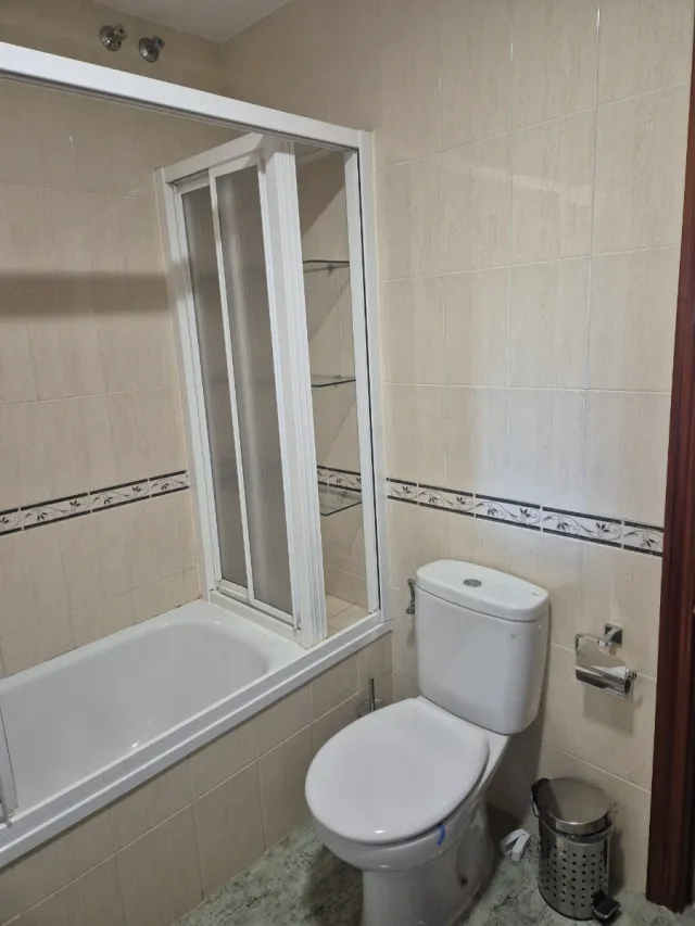 Mamparas correderas para armario de baño