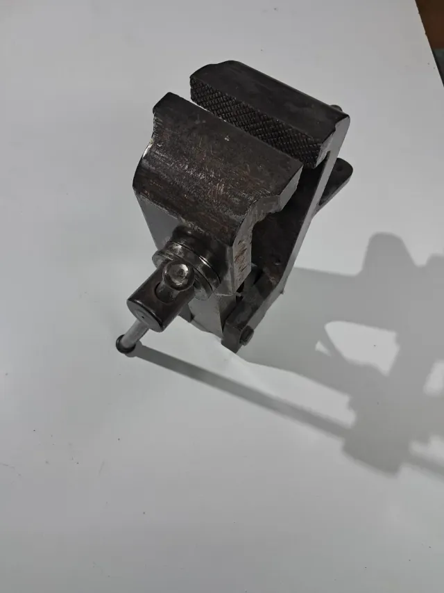 Vitone da banco antico