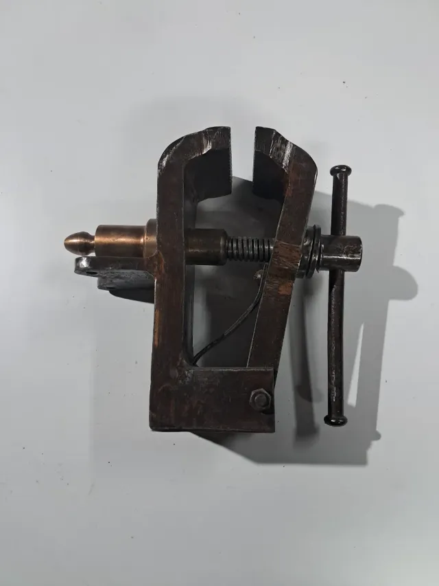 Vitone da banco antico