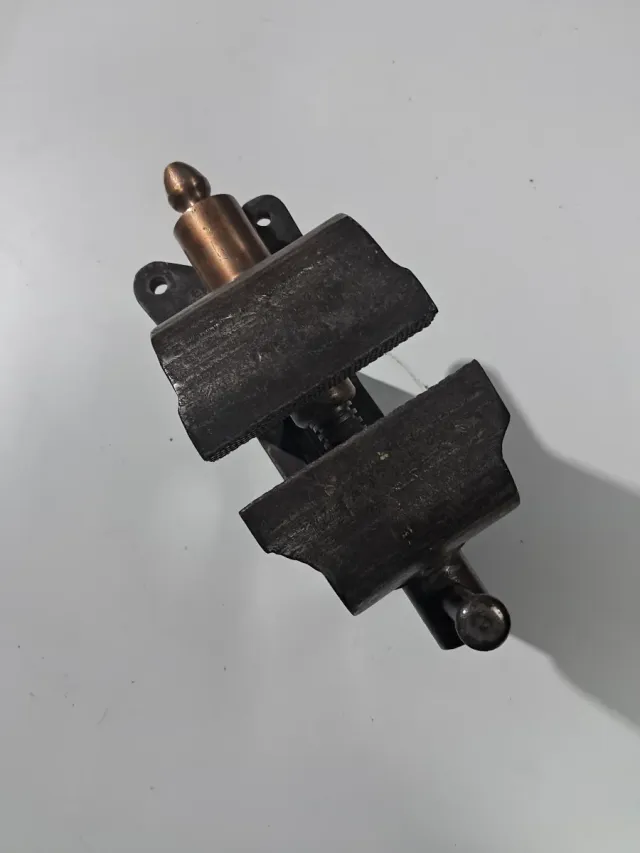 Vitone da banco antico