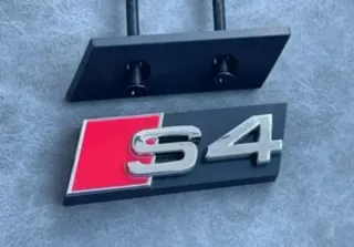 Audi S4 Logo Emblema de Parilla Calandra
