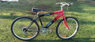 Bicicleta Montaña BTT Hador Roja y Negra